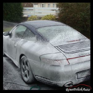 Mousse de prélavage avec la foam lance