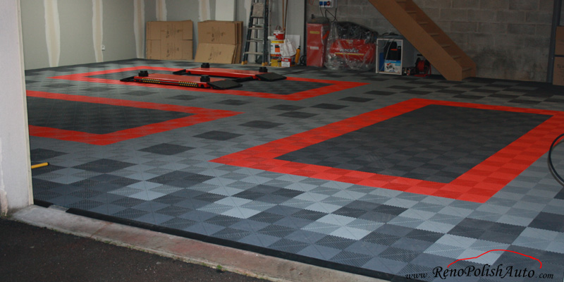 Dalle de garage rouge en polypropylene clipsable